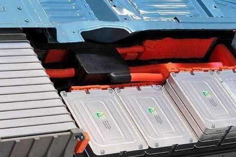 电池回收图片_电池回收后怎么利用_报废车电池回收